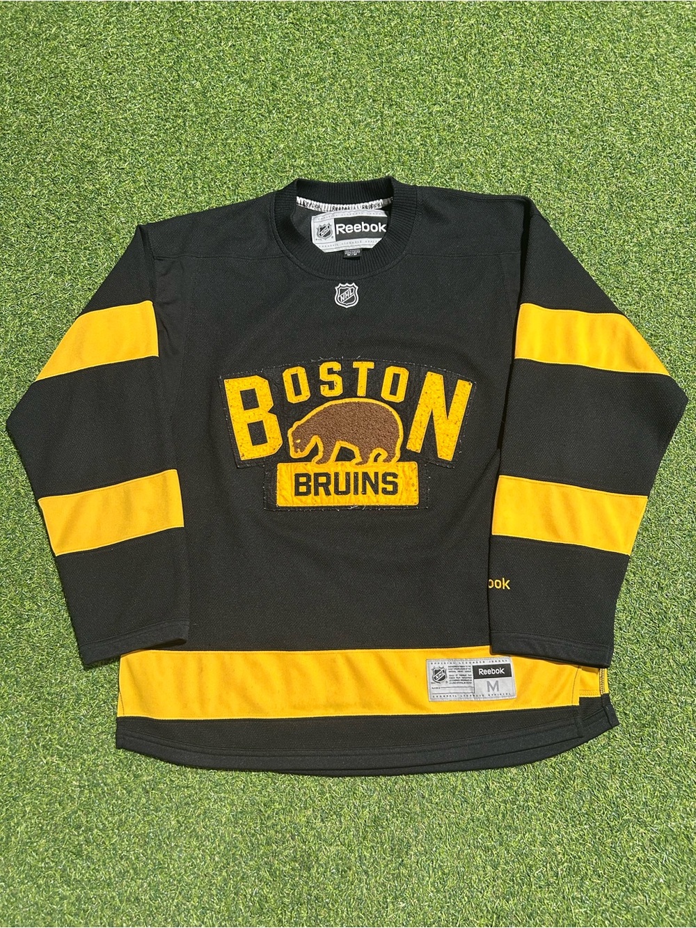 Mens Vintage Y2K Reebok Boston Bruins NHL Hockey Jersey